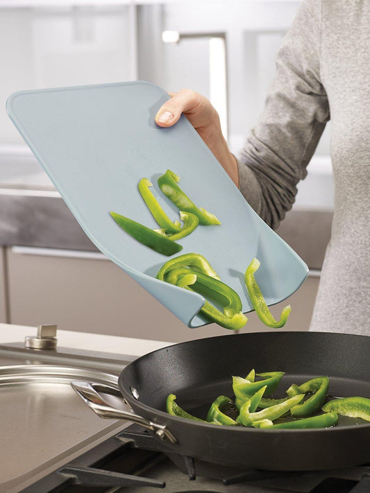 Are Plastic Chopping Boards Safe? Microplastics Explained